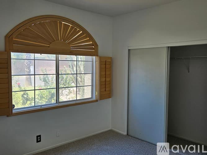 Cathedral City House: 27766 Tangelo St