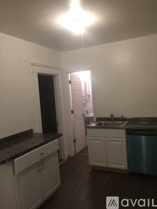 West Haven House: 90 Hinman St