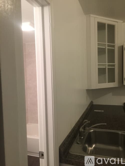 West Haven House: 90 Hinman St