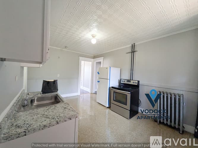 Holyoke Apartment: 168 Essex St