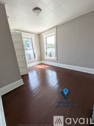 Holyoke Apartment: 168 Essex St