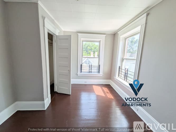 Holyoke Apartment: 168 Essex St