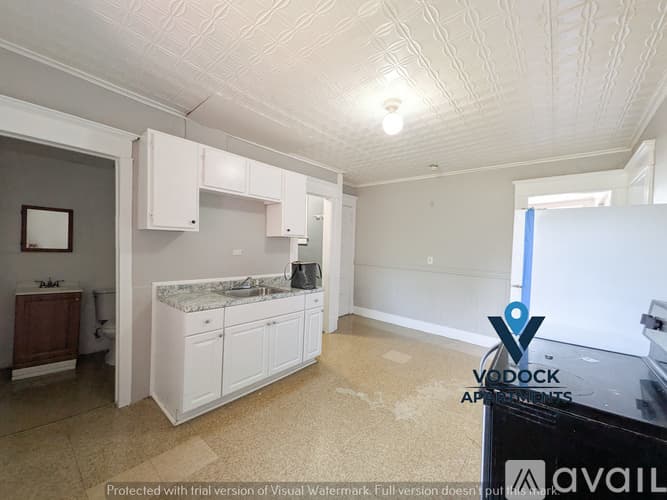 Holyoke Apartment: 168 Essex St