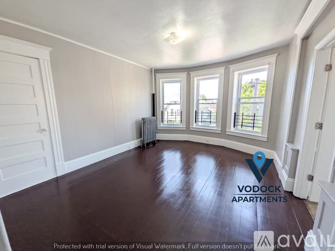 Holyoke Apartment: 168 Essex St