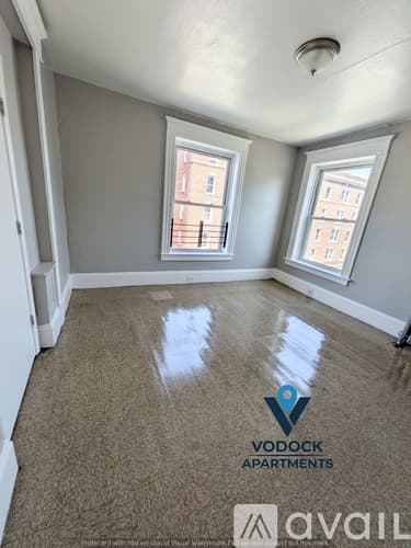 Holyoke Apartment: 168 Essex St