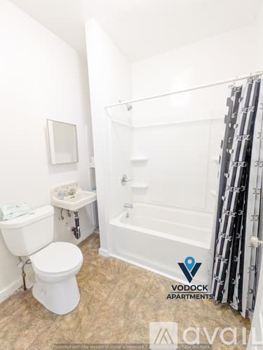 Holyoke Apartment: 7 Worcester Pl