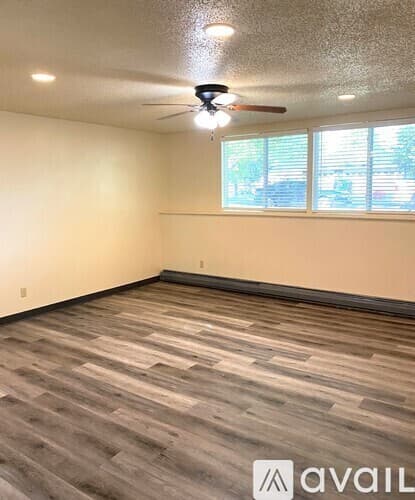 Fairfax Apartment: 22 1st St NW