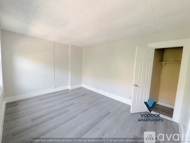 Holyoke Apartment: 212 Lyman St