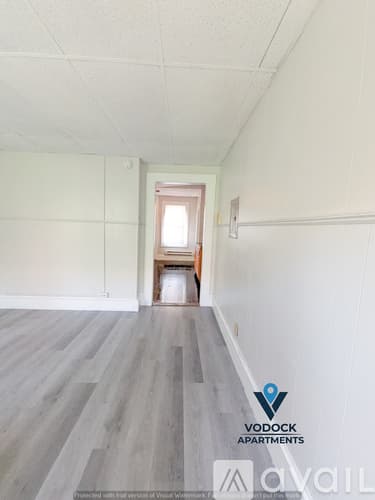 Holyoke Apartment: 212 Lyman St