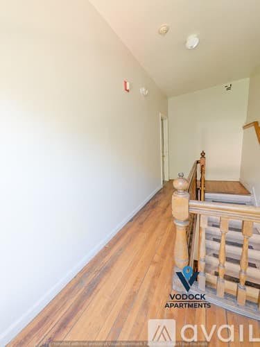 Holyoke Apartment: 212 Lyman St