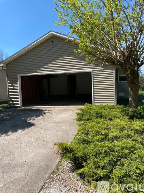 Honesdale Townhome: 22 Twin Willows Dr