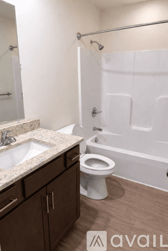 Washington House: 21 Longbranch Dr