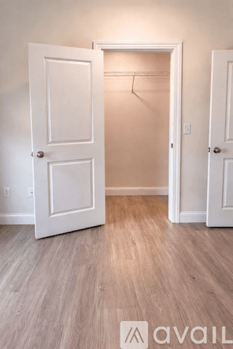 Washington House: 21 Longbranch Dr