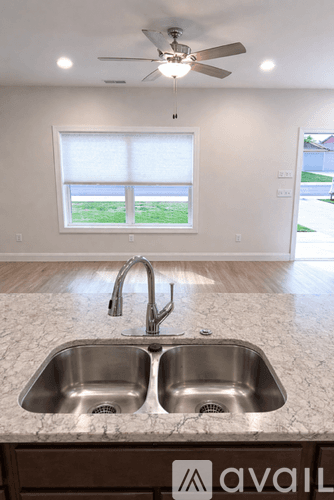 Washington House: 21 Longbranch Dr