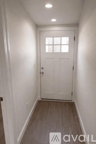 Washington House: 21 Longbranch Dr