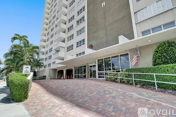 Pompano Beach Condo: 133 N Pompano Beach Blvd