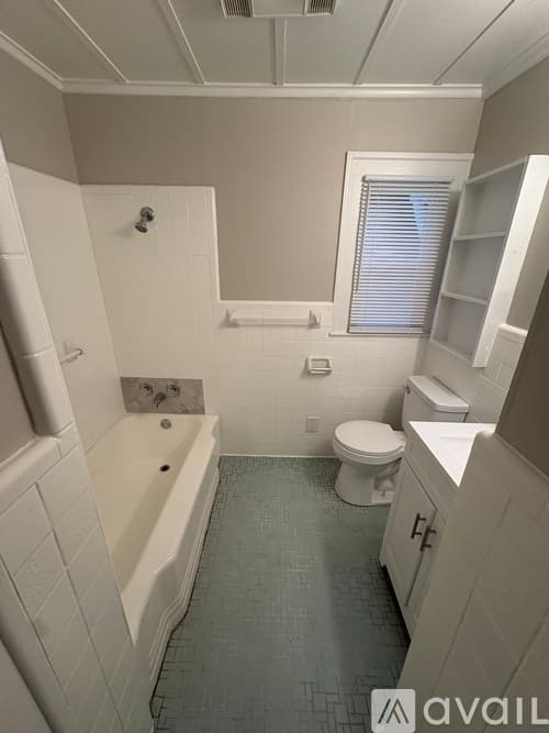 Metter House: 550 S Rountree St