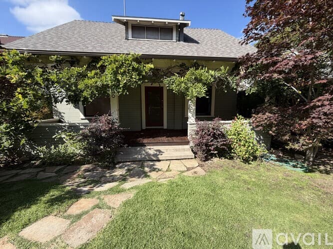 Santa Barbara House: 1520 Bath Street