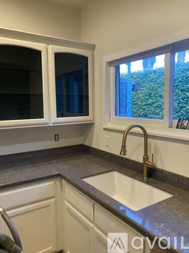 Santa Barbara House: 1520 Bath Street