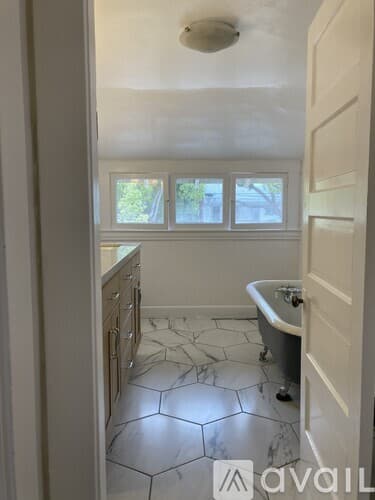 Santa Barbara House: 1520 Bath Street