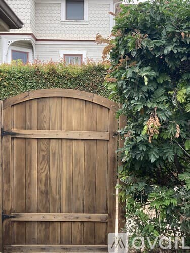 Santa Barbara House: 1520 Bath Street