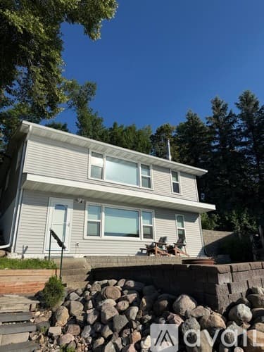 Kimball House: 16541 Carnelian Rd