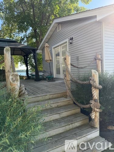 Kimball House: 16541 Carnelian Rd