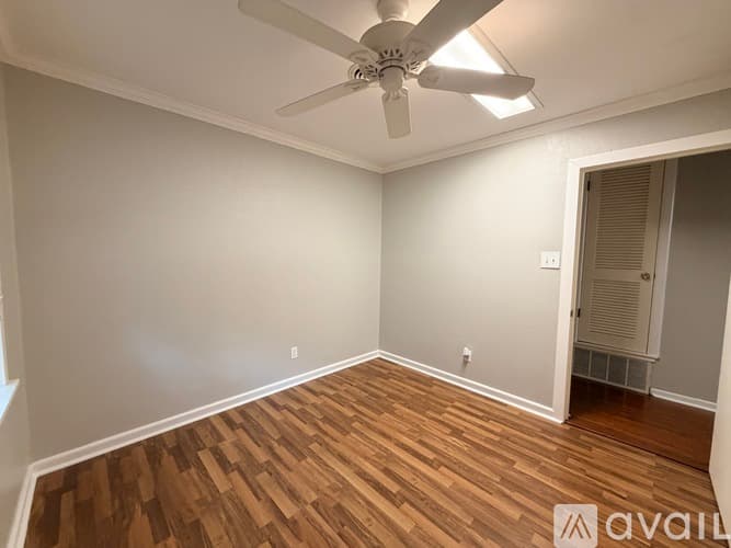 Fort Worth House: 4925 Lubbock Avenue