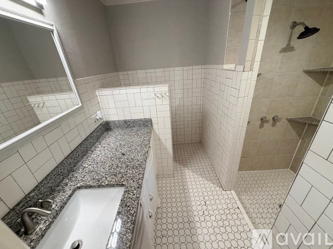 Fort Worth House: 4925 Lubbock Avenue