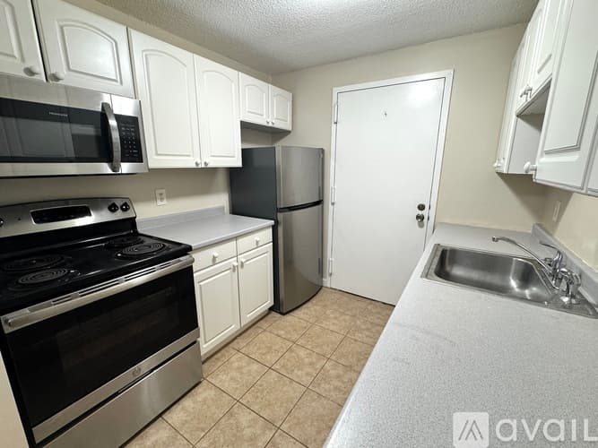 Natick Apartment: 7 Village Rock Ln