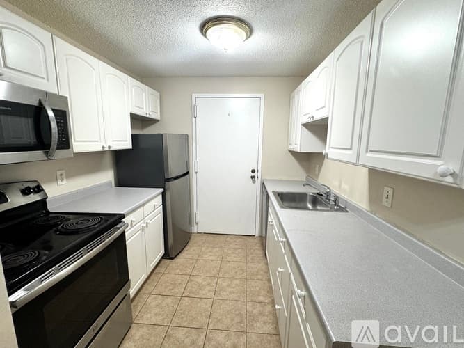 Natick Apartment: 7 Village Rock Ln