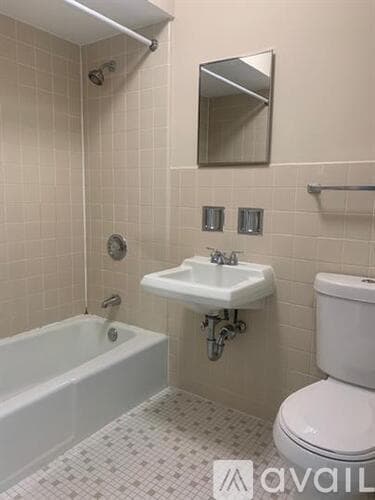 Carol Stream Apartment: 390 Executive Dr