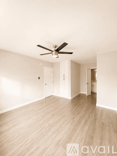 Los Angeles Apartment: 4957 Kester Ave