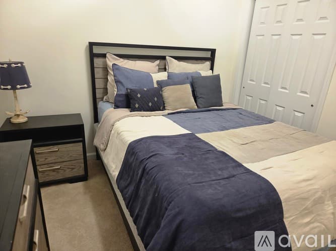 CANTON Townhome: 215 Riverstone Commons Circle