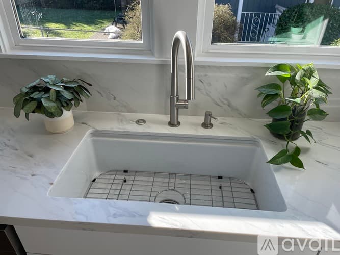Portland Apartment: 4418 N Vancouver Ave Urban Pad
