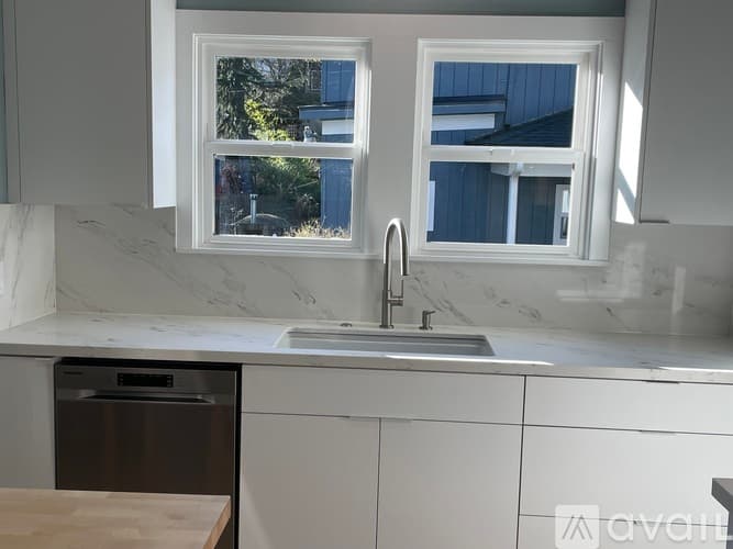 Portland Apartment: 4418 N Vancouver Ave Urban Pad