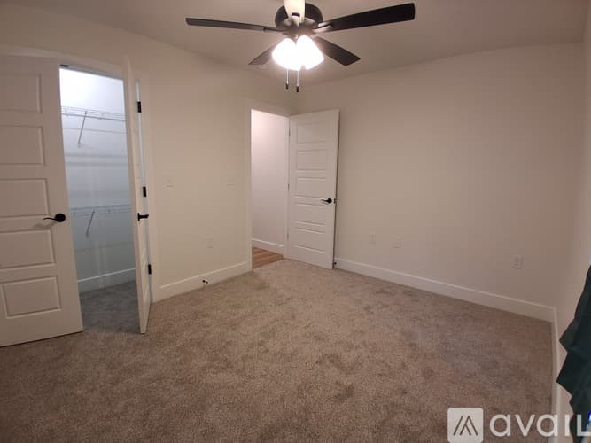 Jasper House: 1453 W Todd Ln