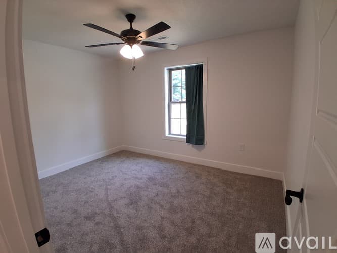 Jasper House: 1453 W Todd Ln