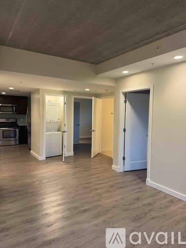 Chicago Apartment: 1323 W Morse Ave