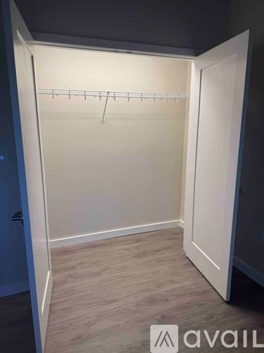 Chicago Apartment: 1323 W Morse Ave