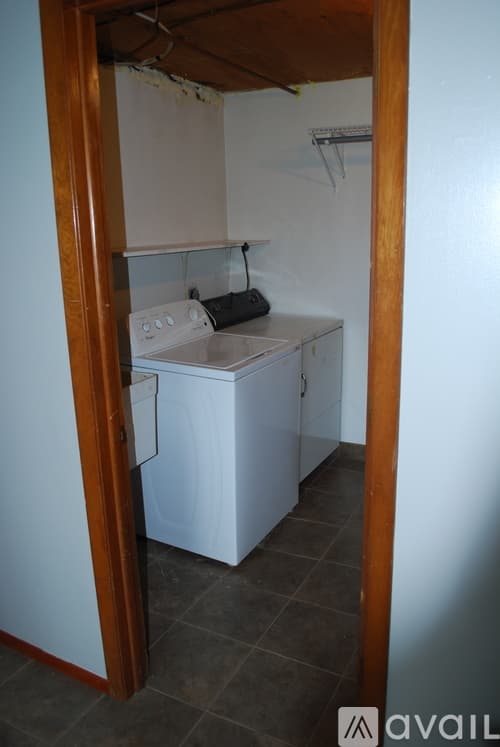 Prior Lake Apartment: 4396 220th Street East