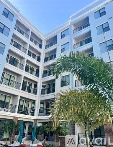 Tampa Apartment: 1703 N Florida Ave