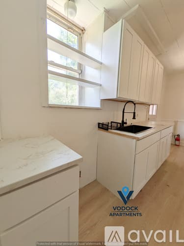 Waterbury Apartment: 417 N Walnut St