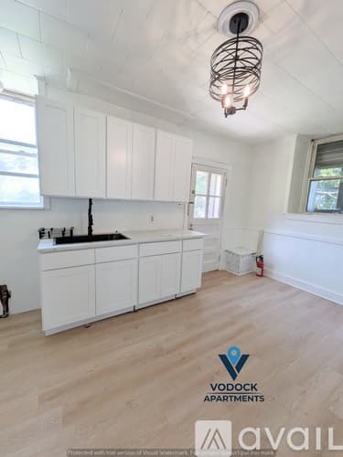Waterbury Apartment: 417 N Walnut St