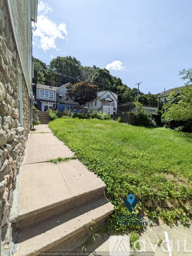 Waterbury Apartment: 417 N Walnut St
