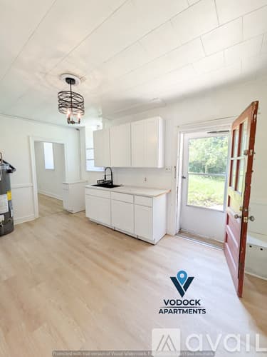 Waterbury Apartment: 417 N Walnut St