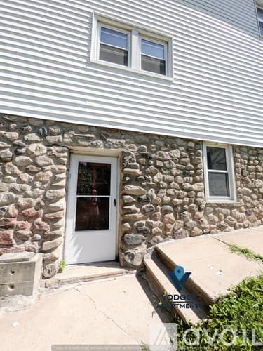 Waterbury Apartment: 417 N Walnut St