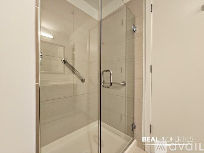 Chicago Apartment: 558 W Webster Ave