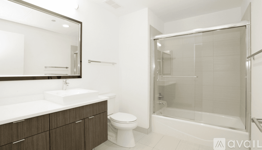 Chicago Apartment: 558 W Webster Ave