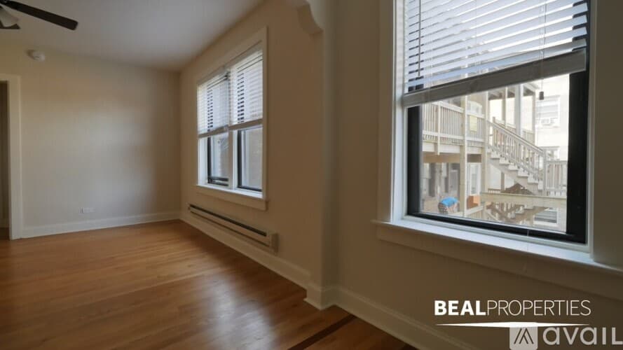 Chicago Apartment: 612 W Patterson Ave
